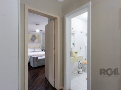 Casa à venda com 267m², 3 quartos, 1 suíte, 3 vagas no bairro Jardim Itu em Porto Alegre - Foto 23