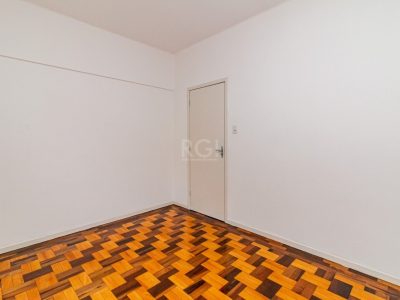 Apartamento à venda com 60m², 3 quartos, 1 vaga no bairro Passo d'Areia em Porto Alegre - Foto 3