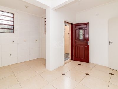 Apartamento à venda com 60m², 3 quartos, 1 vaga no bairro Passo d'Areia em Porto Alegre - Foto 5