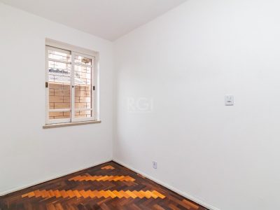 Apartamento à venda com 60m², 3 quartos, 1 vaga no bairro Passo d'Areia em Porto Alegre - Foto 12