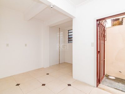 Apartamento à venda com 60m², 3 quartos, 1 vaga no bairro Passo d'Areia em Porto Alegre - Foto 16