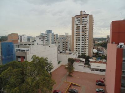 Cobertura à venda com 259m², 3 quartos, 1 suíte, 2 vagas no bairro Menino Deus em Porto Alegre - Foto 25