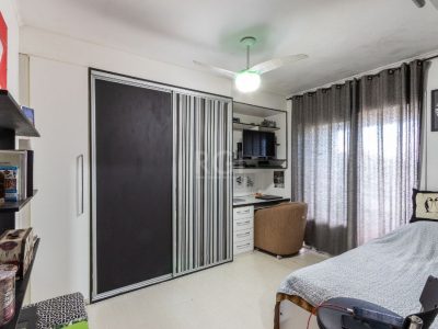 Casa à venda com 240m², 3 quartos, 1 suíte, 4 vagas no bairro Ipanema em Porto Alegre - Foto 28