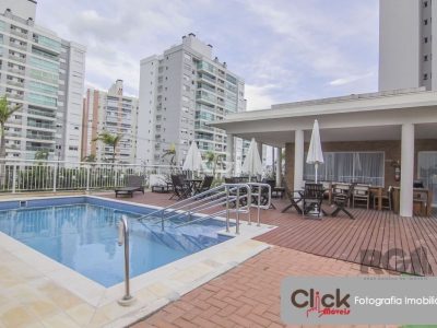 Apartamento à venda com 199m², 3 quartos, 3 suítes, 3 vagas no bairro Jardim do Salso em Porto Alegre - Foto 10