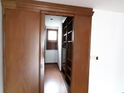 Apartamento à venda com 181m², 3 quartos, 1 suíte, 2 vagas no bairro Menino Deus em Porto Alegre - Foto 28