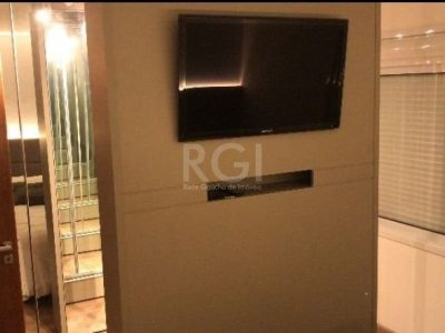 Apartamento à venda com 101m², 3 quartos, 3 suítes, 2 vagas no bairro Higienópolis em Porto Alegre - Foto 10