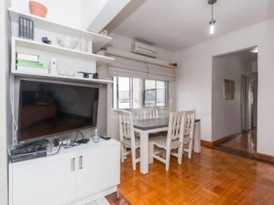 Apartamento à venda com 80m², 3 quartos no bairro Bom Fim em Porto Alegre - Foto 2