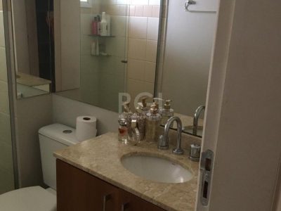 Apartamento à venda com 85m², 3 quartos, 1 suíte, 1 vaga no bairro Vila Ipiranga em Porto Alegre - Foto 16