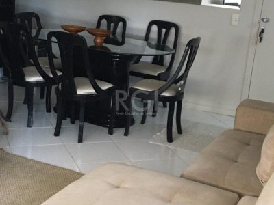 Apartamento à venda com 85m², 3 quartos, 1 suíte, 1 vaga no bairro Vila Ipiranga em Porto Alegre - Foto 3