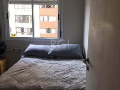 Apartamento à venda com 85m², 3 quartos, 1 suíte, 1 vaga no bairro Vila Ipiranga em Porto Alegre - Foto 19