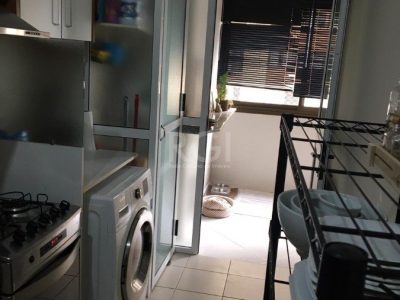 Apartamento à venda com 85m², 3 quartos, 1 suíte, 1 vaga no bairro Vila Ipiranga em Porto Alegre - Foto 6