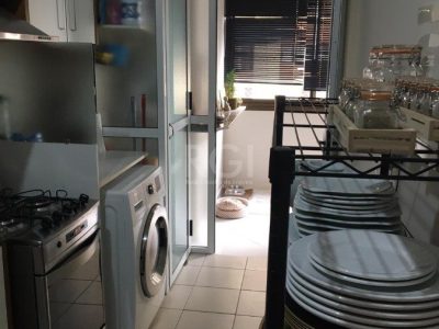 Apartamento à venda com 85m², 3 quartos, 1 suíte, 1 vaga no bairro Vila Ipiranga em Porto Alegre - Foto 7