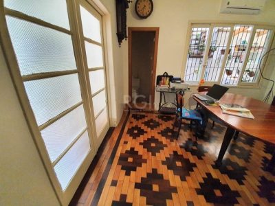 Apartamento à venda com 125m², 3 quartos, 1 suíte no bairro Rio Branco em Porto Alegre - Foto 3