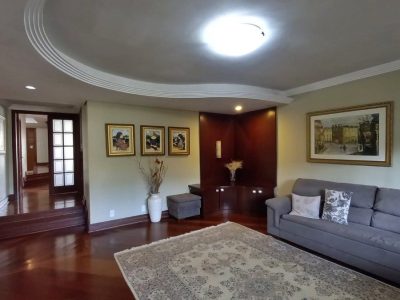 Casa à venda com 420m², 4 quartos, 1 suíte, 5 vagas no bairro Santa Tecla em Porto Alegre - Foto 2