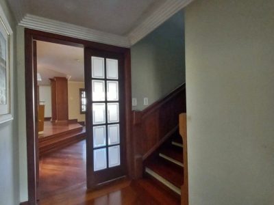 Casa à venda com 420m², 4 quartos, 1 suíte, 5 vagas no bairro Santa Tecla em Porto Alegre - Foto 5