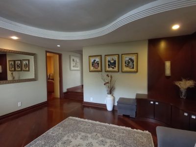 Casa à venda com 420m², 4 quartos, 1 suíte, 5 vagas no bairro Santa Tecla em Porto Alegre - Foto 4