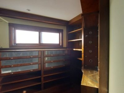 Casa à venda com 420m², 4 quartos, 1 suíte, 5 vagas no bairro Santa Tecla em Porto Alegre - Foto 32