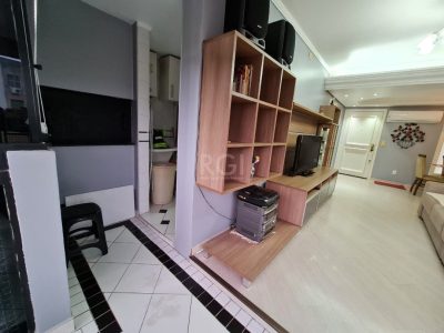 Apartamento à venda com 94m², 3 quartos, 1 suíte, 1 vaga no bairro Menino Deus em Porto Alegre - Foto 10