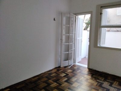 Apartamento à venda com 93m², 3 quartos no bairro Rio Branco em Porto Alegre - Foto 3