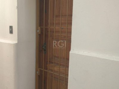 Apartamento à venda com 122m², 3 quartos, 1 vaga no bairro Santana em Porto Alegre - Foto 2