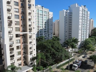 Apartamento à venda com 62m², 2 quartos, 1 suíte, 2 vagas no bairro Passo d'Areia em Porto Alegre - Foto 14