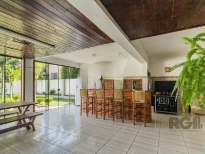 Casa à venda com 216m², 3 quartos, 2 suítes no bairro Partenon em Porto Alegre - Foto 20