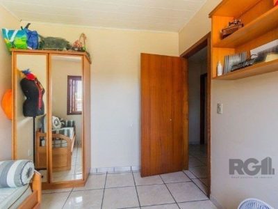 Casa à venda com 216m², 3 quartos, 2 suítes no bairro Partenon em Porto Alegre - Foto 11