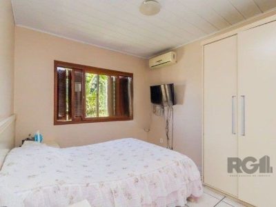 Casa à venda com 216m², 3 quartos, 2 suítes no bairro Partenon em Porto Alegre - Foto 16