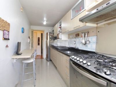 Apartamento à venda com 106m², 3 quartos, 1 suíte, 2 vagas no bairro Jardim Botânico em Porto Alegre - Foto 4