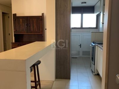 Apartamento à venda com 78m², 2 quartos, 1 suíte, 2 vagas no bairro Rio Branco em Porto Alegre - Foto 2