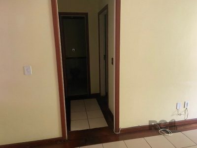 Apartamento à venda com 79m², 2 quartos, 1 vaga no bairro Partenon em Porto Alegre - Foto 4