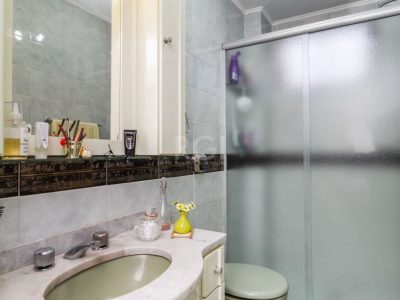 Apartamento à venda com 111m², 3 quartos, 1 suíte, 2 vagas no bairro Menino Deus em Porto Alegre - Foto 20