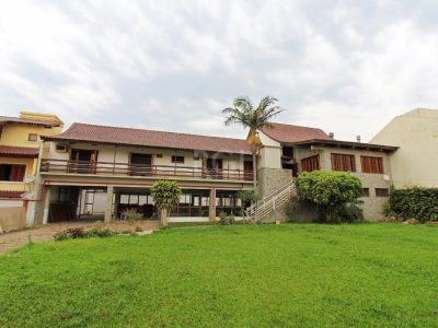 Casa à venda com 840m², 7 quartos, 3 suítes, 8 vagas no bairro Medianeira em Porto Alegre - Foto 57