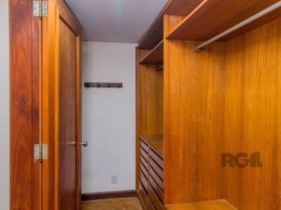 Apartamento à venda com 189m², 3 quartos, 1 suíte, 3 vagas no bairro Moinhos de Vento em Porto Alegre - Foto 17