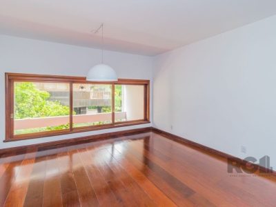 Apartamento à venda com 189m², 3 quartos, 1 suíte, 3 vagas no bairro Moinhos de Vento em Porto Alegre - Foto 11