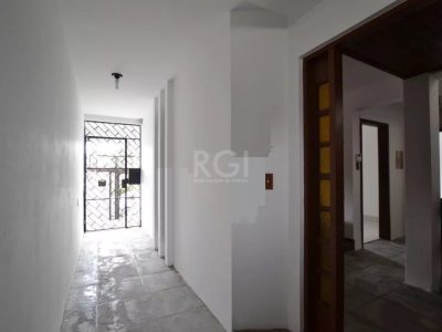 Casa à venda com 267m², 4 quartos, 1 suíte, 2 vagas no bairro Tristeza em Porto Alegre - Foto 22