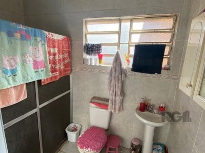 Casa à venda com 330m², 5 quartos, 1 suíte, 3 vagas no bairro Santana em Porto Alegre - Foto 5