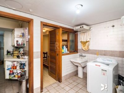 Apartamento à venda com 308m², 3 quartos, 1 suíte, 2 vagas no bairro Menino Deus em Porto Alegre - Foto 29