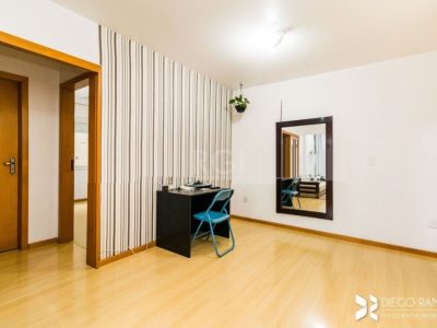 Apartamento à venda com 79m², 2 quartos, 1 vaga no bairro Partenon em Porto Alegre - Foto 6