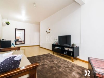 Apartamento à venda com 79m², 2 quartos, 1 vaga no bairro Partenon em Porto Alegre - Foto 2