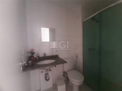 Apartamento à venda com 67m², 3 quartos, 1 suíte, 1 vaga no bairro Tristeza em Porto Alegre - Foto 11