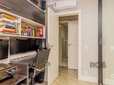 Apartamento à venda com 105m², 3 quartos, 1 suíte, 3 vagas no bairro Três Figueiras em Porto Alegre - Foto 29