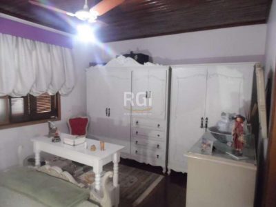 Casa à venda com 150m², 3 quartos, 1 suíte, 5 vagas no bairro Vila Ipiranga em Porto Alegre - Foto 16