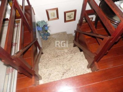 Casa à venda com 150m², 3 quartos, 1 suíte, 5 vagas no bairro Vila Ipiranga em Porto Alegre - Foto 23