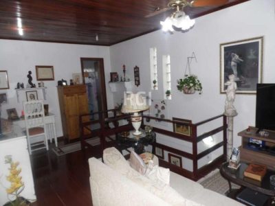 Casa à venda com 150m², 3 quartos, 1 suíte, 5 vagas no bairro Vila Ipiranga em Porto Alegre - Foto 25