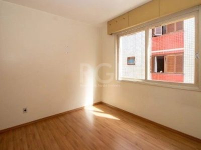 Apartamento à venda com 65m², 2 quartos, 1 vaga no bairro Petrópolis em Porto Alegre - Foto 3