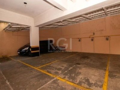 Apartamento à venda com 65m², 2 quartos, 1 vaga no bairro Petrópolis em Porto Alegre - Foto 26