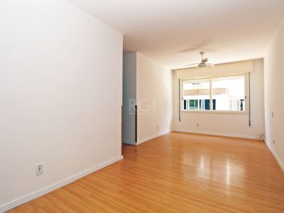 Apartamento à venda com 93m², 3 quartos, 1 suíte, 1 vaga no bairro Petrópolis em Porto Alegre - Foto 2