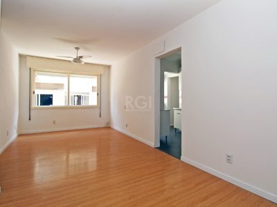 Apartamento à venda com 93m², 3 quartos, 1 suíte, 1 vaga no bairro Petrópolis em Porto Alegre - Foto 4