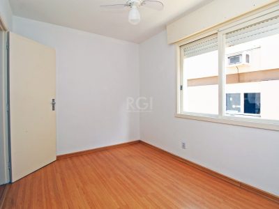 Apartamento à venda com 93m², 3 quartos, 1 suíte, 1 vaga no bairro Petrópolis em Porto Alegre - Foto 9